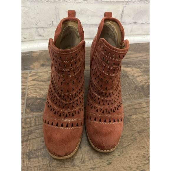 Sofft Size 8M Sallie Ankle Boot Booties Comfort Shoe Lasercut Detail Rust Orange - Picture 2 of 10